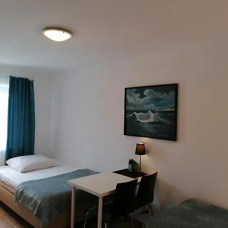 Goscinne Kamako Проживание в семье *