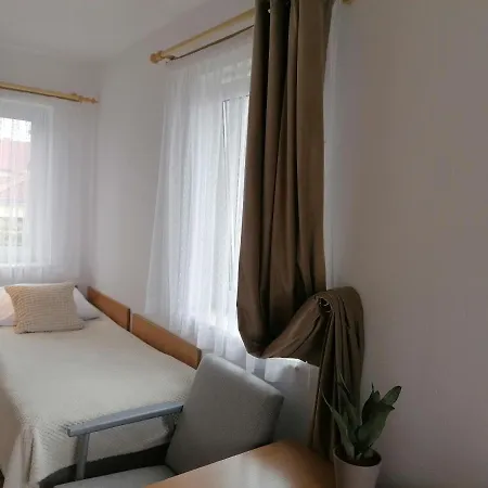 Проживание в семье Goscinne Kamako